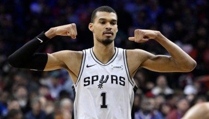 kaiyun-文班：当齐心协力打出团队篮球时，我们就是世界最强的球队