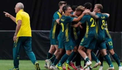 澳大利亚国足与国奥队分家 阿诺尔德不再一肩双挑