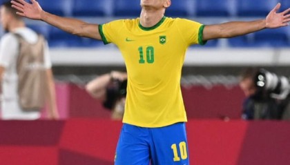 开云体育下载-戴帽立功的理查利松 跟内马尔有一个“10号之约”